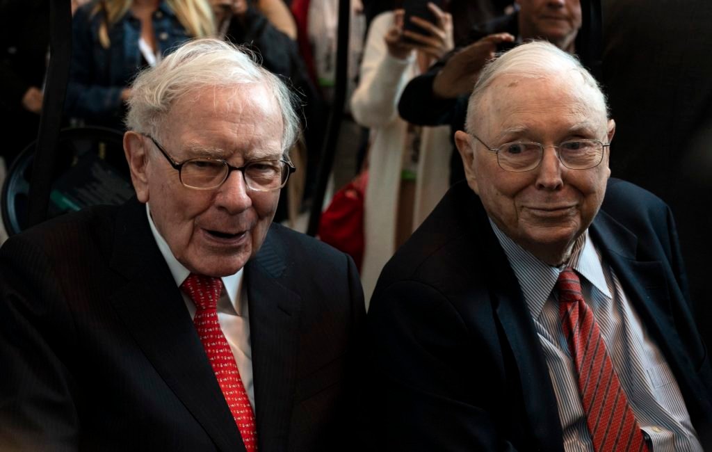 charlie munger with warren buffett